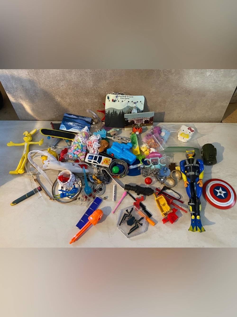 Junk lot jewelry,Assorted Kids Toys Variety Pack - Mixed Colors